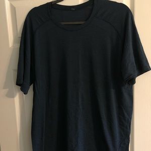 Men’s lululemon navy shirt
